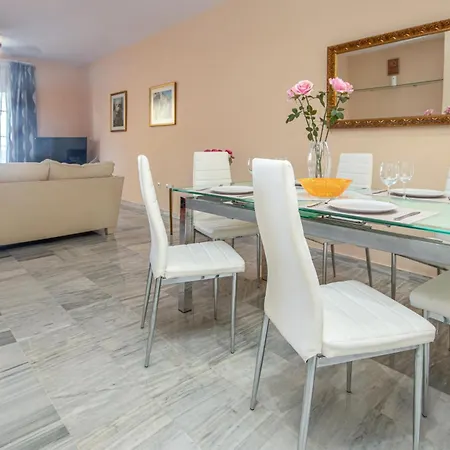 Διαμέρισμα Awesome In With Kitchen